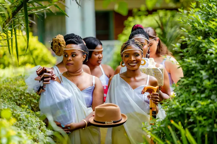 Bridesmaids in traditional dress